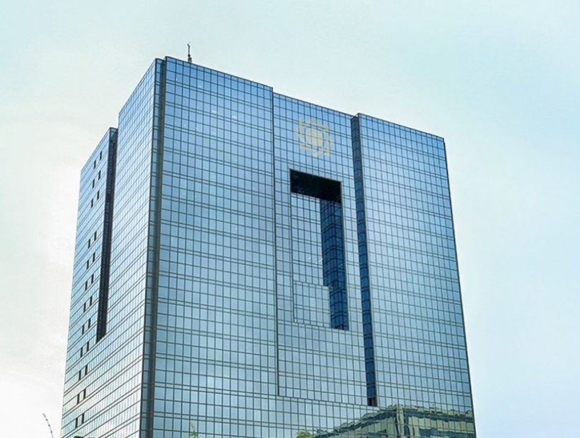 خرید و فروش طلا توسط بانک مرکزی تفسیر و توسعه متفاوت قانون است  بانک مرکزی براساس قانون صرفا باید سیاست‌گذاری کند